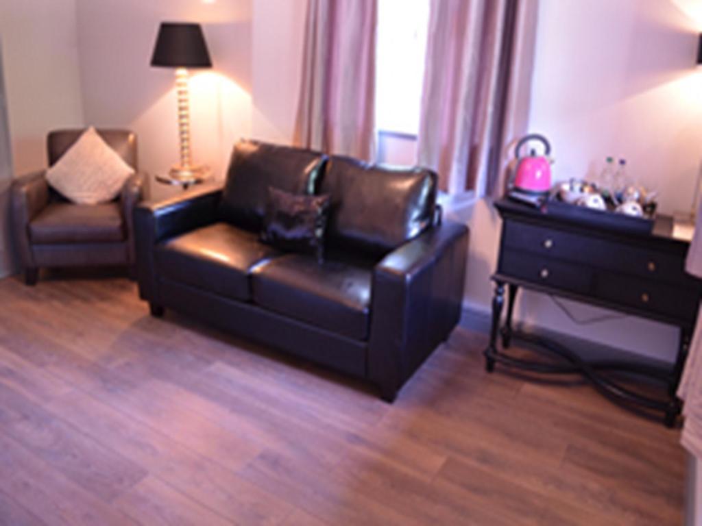 The King William IV Bed & Breakfast Royston Bilik gambar